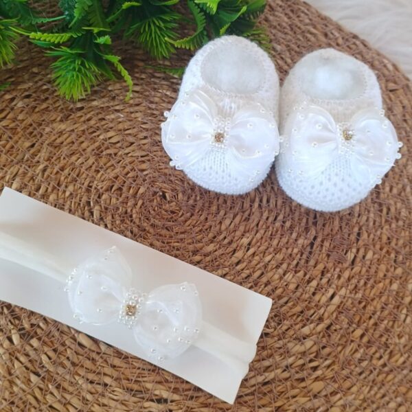 Sapatinho de Tricot com Tiara