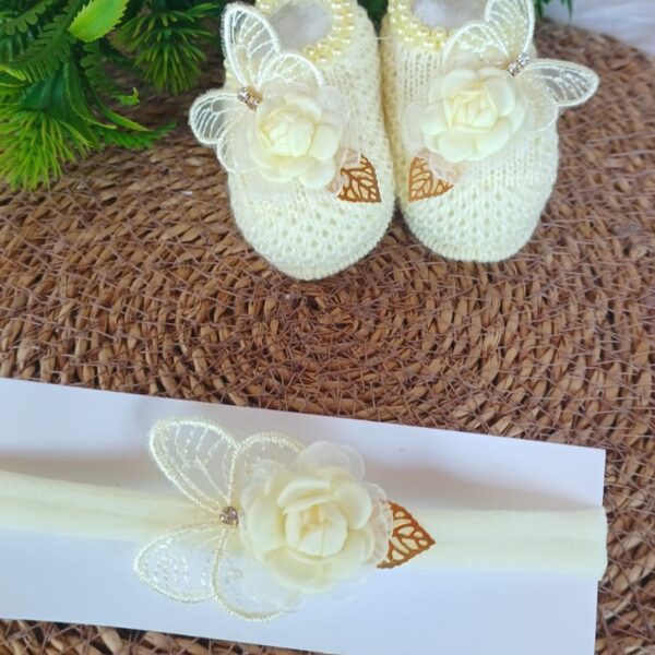 Sapatinho de Tricot com Tiara