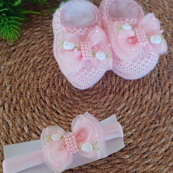 Sapatinho de Tricot com Tiara