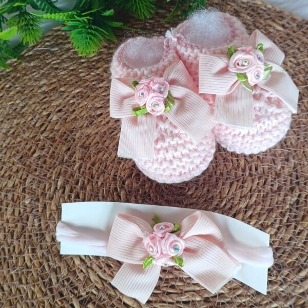 Sapatinho de Tricot com Tiara