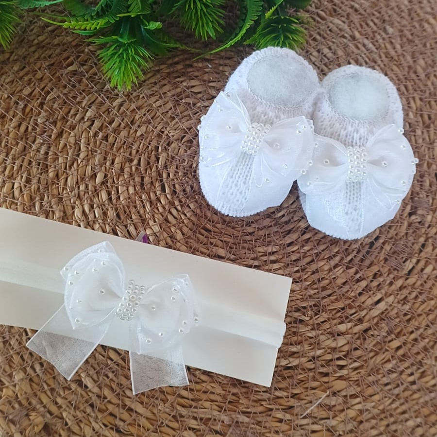 Sapatinho de Tricot com Tiara