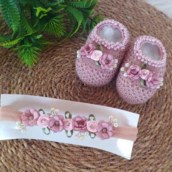 Sapatinho de Tricot com Tiara