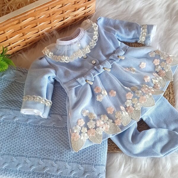 saida maternidade menina